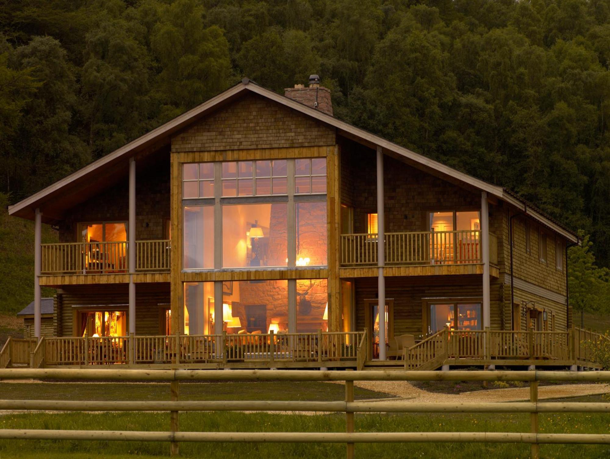 Ness Castle Lodges Inverness Ngoại thất bức ảnh